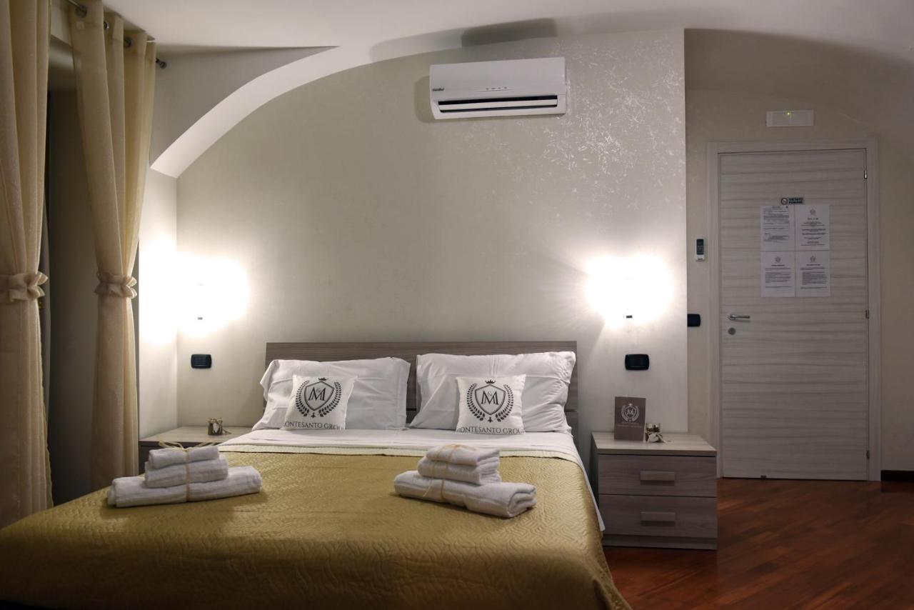 Montesantogroup Apartments Napoli Ngoại thất bức ảnh